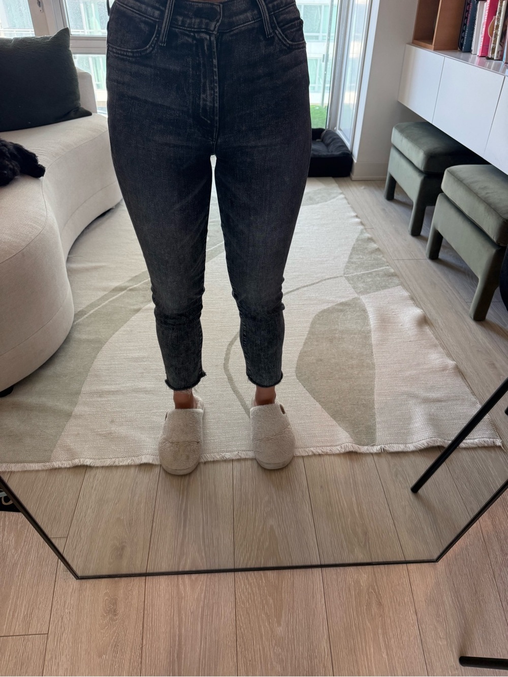 MOTHER High Waisted Rascal Ankle Snippet Jeans Train Stops Black/Grey Size 25